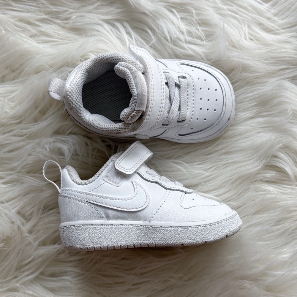 Infant White Sneakers Nike court borough low